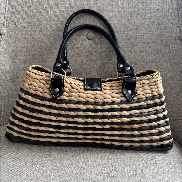 Sun-n-Sand Black and Beige Woven Handbag - Picture 2 of 9